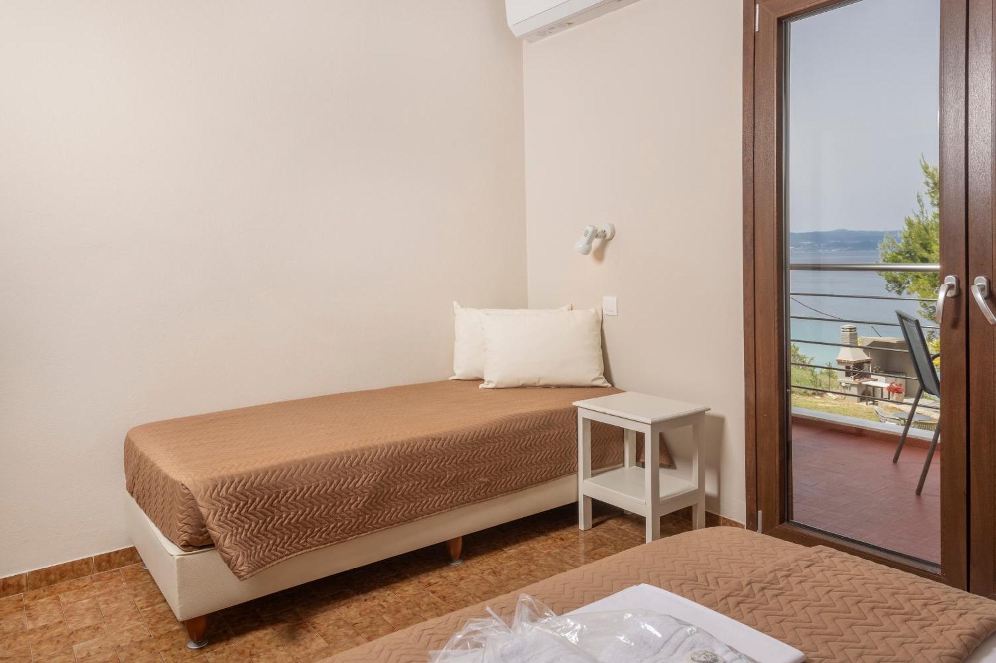 Sea View Apollo Apartments & Studios In Афитос Экстерьер фото