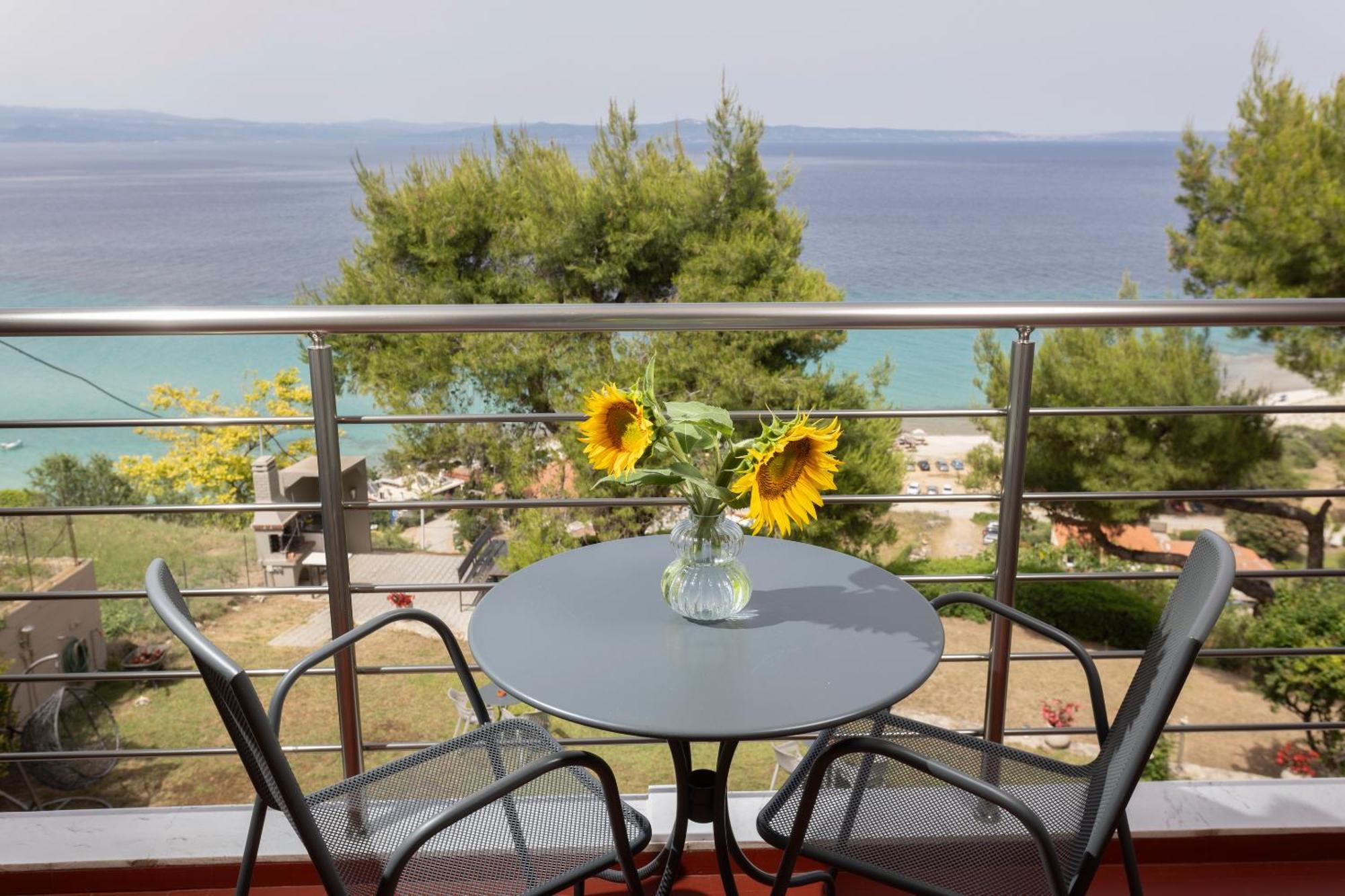 Sea View Apollo Apartments & Studios In Афитос Экстерьер фото